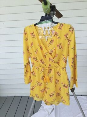 Women’s GB Girls Shorts Romper With Elastic Waist, With Matching Earrings, Small